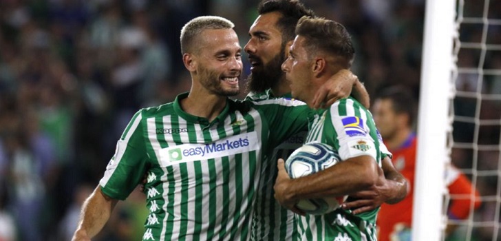 El Real Betis renueva el patrocinio para la manga de Reale Seguros hasta 2022
